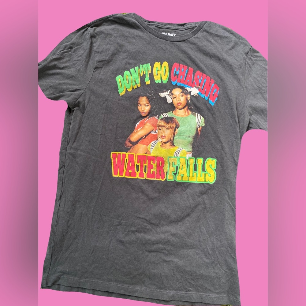 2/$30 TLC 90’s Graphic Tee